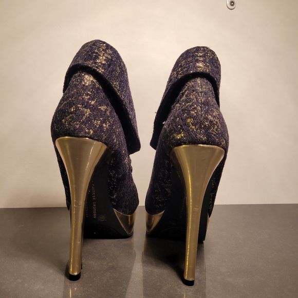 Black & gold Chinese Laundry PLATFORM ankle bootie size 8m. - Picture 5 of 9